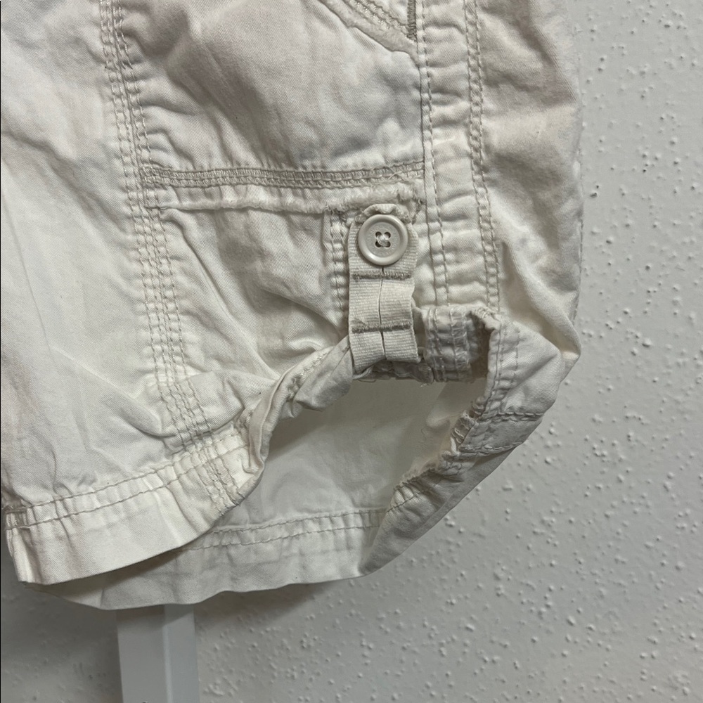 UNIONBAY Women's White Cargo Shorts - Picture 2 of 7